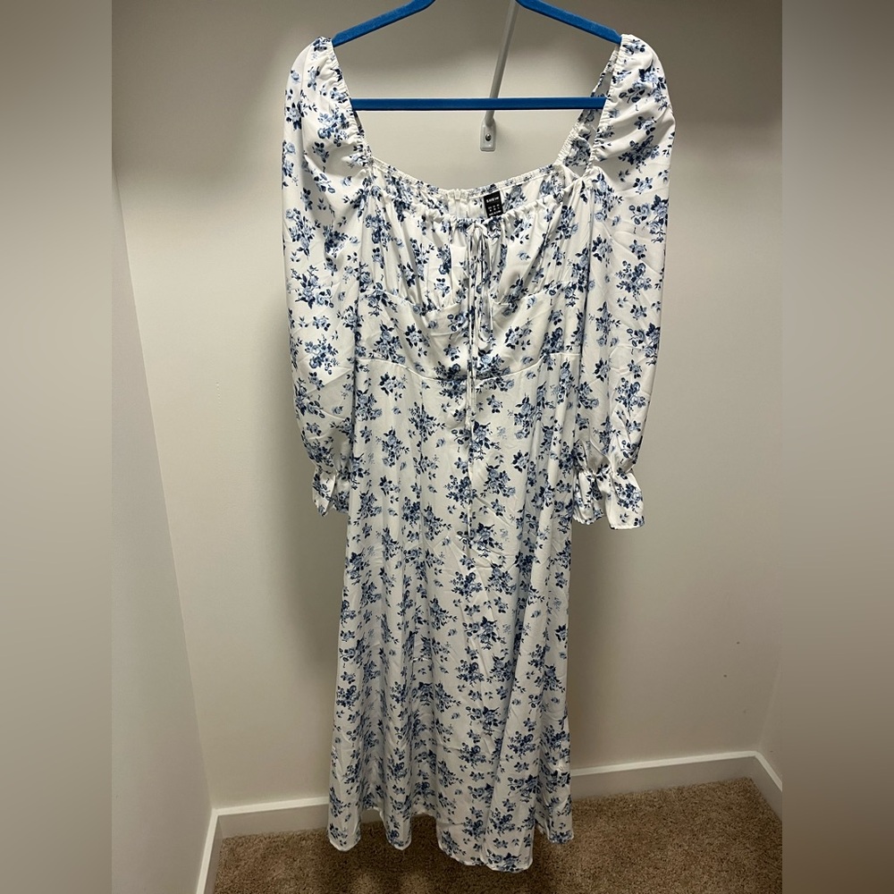 SHEIN blue/white floral dress M